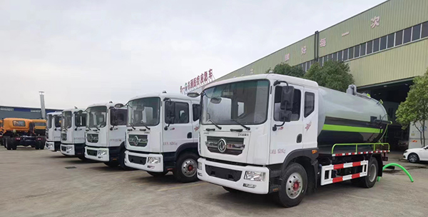 修復工程車