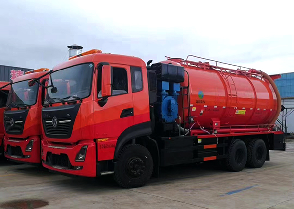 修復工程車