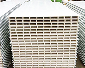 醫(yī)療行業(yè)為何青睞機(jī)制凈化板？其獨(dú)特優(yōu)勢(shì)何在？